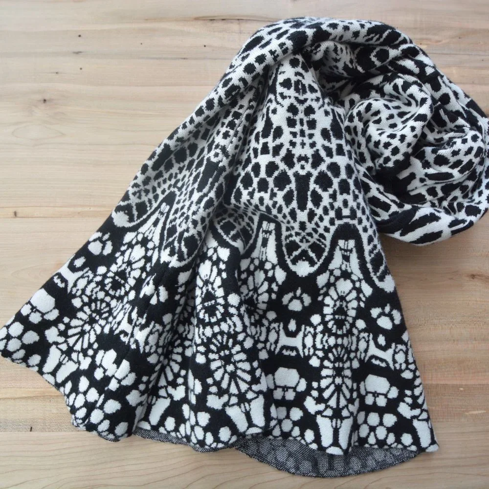 Sioni black and white knit dress in size M - Picture 14 of 17